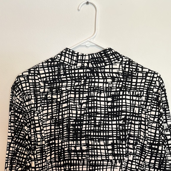 Chico’s Ladies Tunic, Black and White Stretch Knit, size XXL (4) - Picture 8 of 9